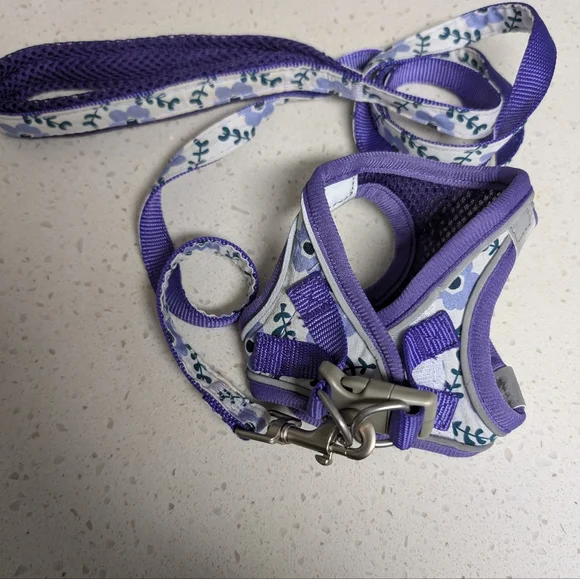 Gamuda Purple Floral Dog Harness and Leash Set - Picture 5 of 10